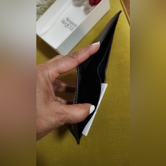 Alexander Mcqueen Skull Studded Leather Bifold Wallet - Black - Picture 3 of 5